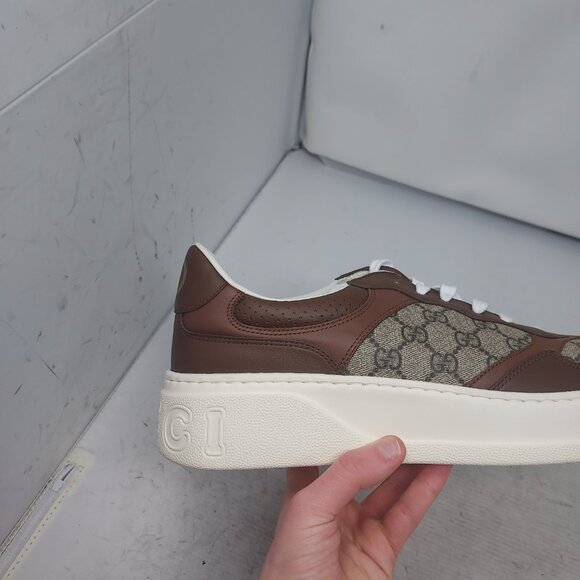 Gucci Brown Logo GG Supreme Low Top Mens Sneaker - Picture 4 of 11
